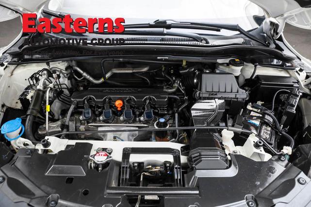 Photo of 2021 Platinum White Pearl Honda HR-V