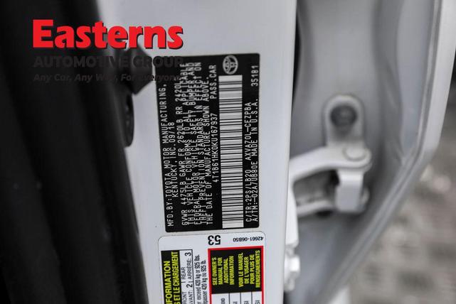 Photo of 2019 Wind Chill Pearl/Midnight Black Metallic Toyota Camry