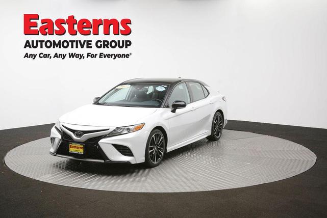 Photo of 2019 Wind Chill Pearl/Midnight Black Metallic Toyota Camry