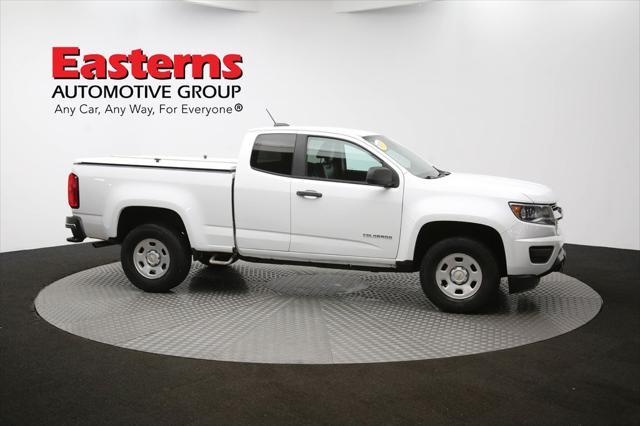 Photo of 2018 Summit White Chevrolet Colorado