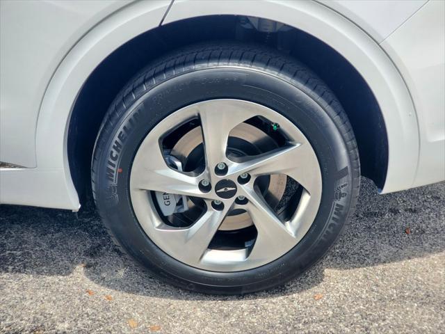 Photo of 2026 Uyuni White Genesis GV70