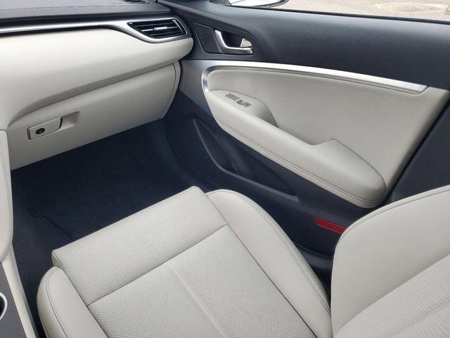 Photo of 2025 Alta White Genesis G70