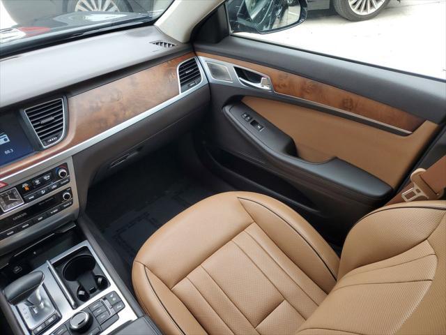 Photo of 2020 Vik Black Genesis G80