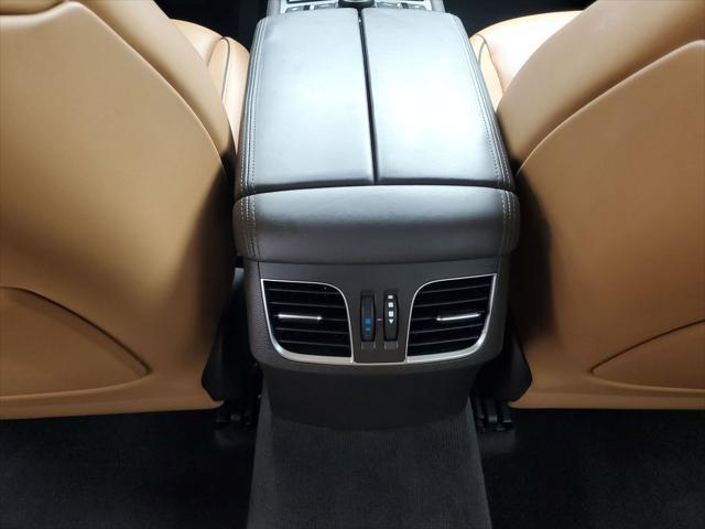Photo of 2020 Vik Black Genesis G80