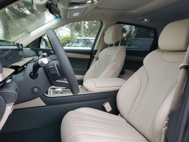 Photo of 2025 Storr Green Matte Genesis GV80