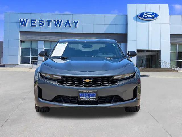 Photo of 2021 Shadow Gray Metallic Chevrolet Camaro