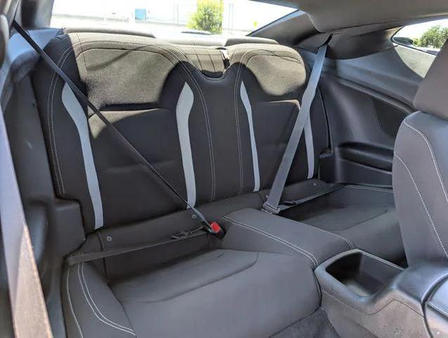 Photo of 2021 Shadow Gray Metallic Chevrolet Camaro