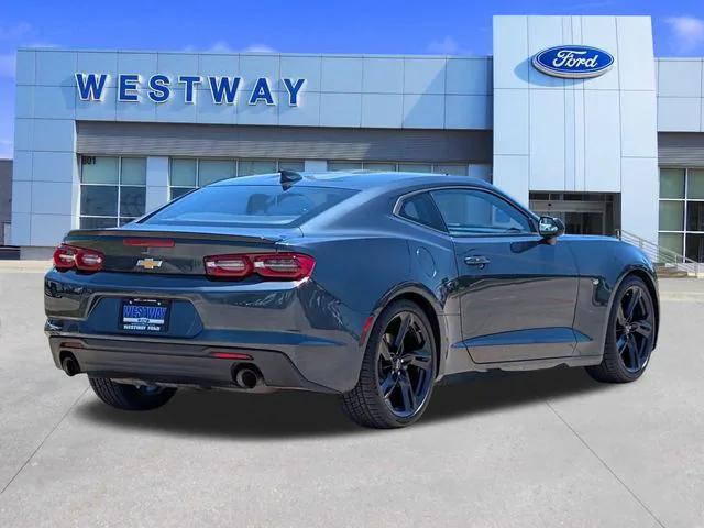 Photo of 2021 Shadow Gray Metallic Chevrolet Camaro