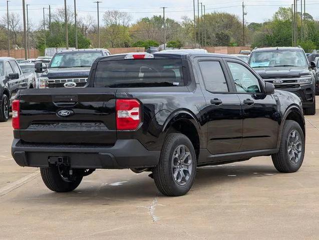 Photo of 2025 Shadow Black Ford Maverick