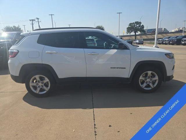 Photo of 2024 Bright White Jeep Compass