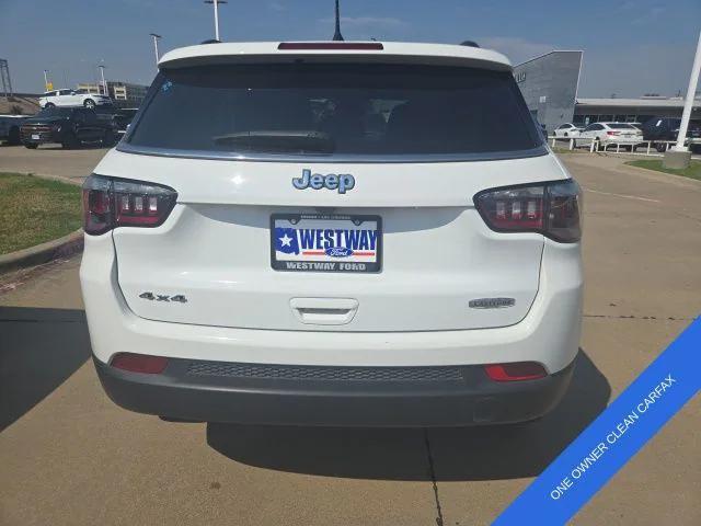 Photo of 2024 Bright White Jeep Compass