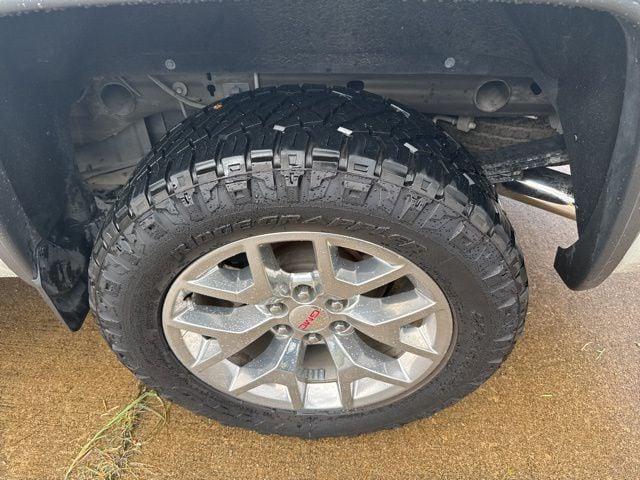 Photo of 2018 White Frost Tricoat GMC Sierra 1500