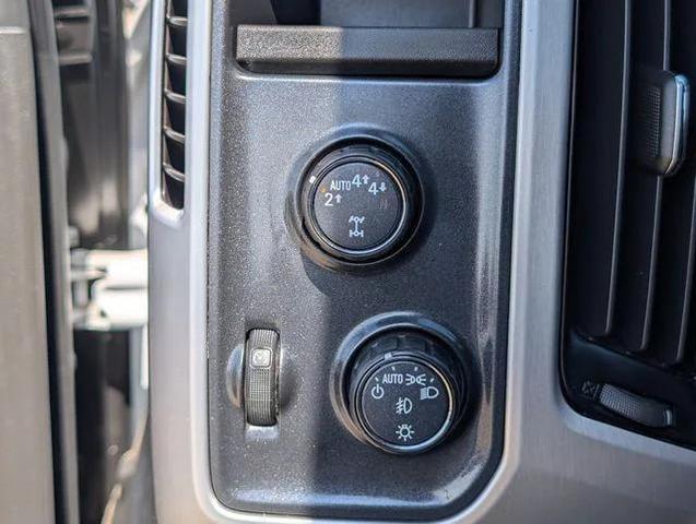 Photo of 2018 White Frost Tricoat GMC Sierra 1500