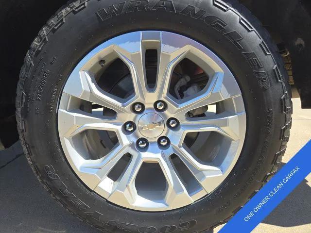 Photo of 2023 Black Chevrolet Silverado 1500