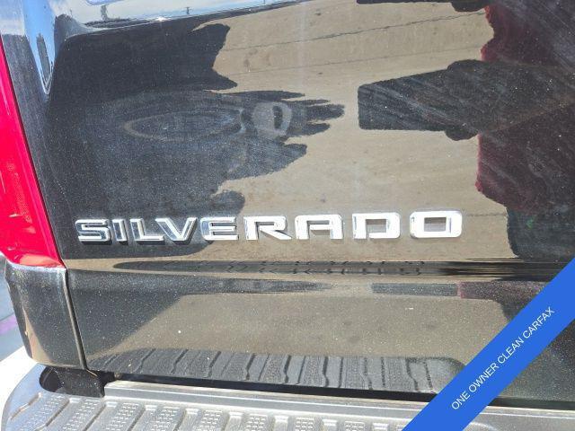 Photo of 2023 Black Chevrolet Silverado 1500
