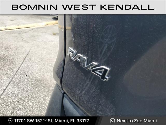 Photo of 2022 Gray Toyota RAV4