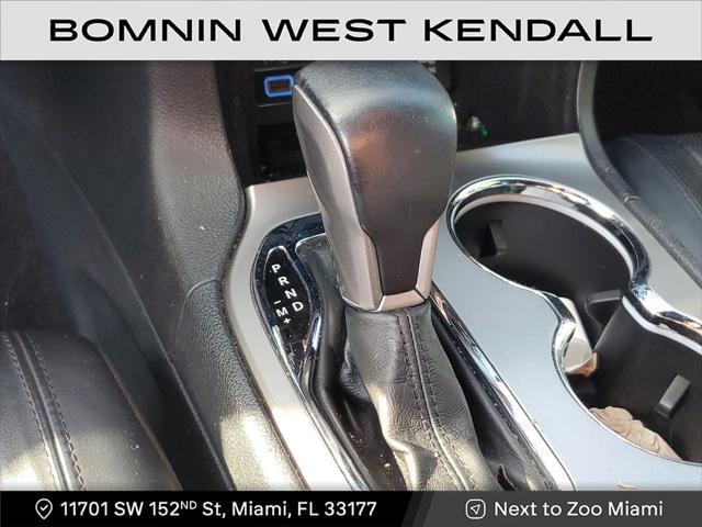 Photo of 2021 Diamond Black Crystal Pearlcoat Jeep Grand Cherokee