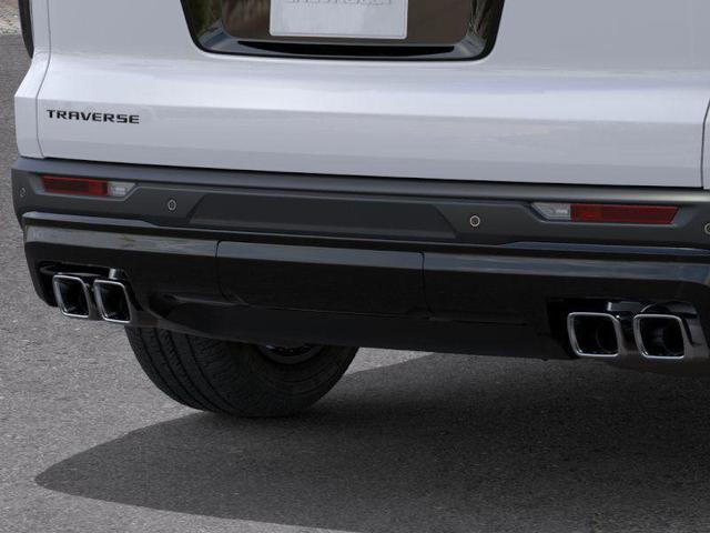 Photo of 2025 Summit White Chevrolet Traverse