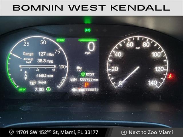Photo of 2023 Gray Honda CR-V Hybrid