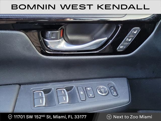 Photo of 2023 Gray Honda CR-V Hybrid