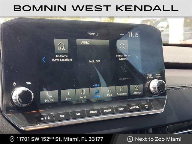 Photo of 2022 Mercury Gray Metallic Mitsubishi Outlander