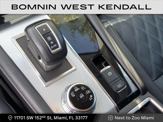 Photo of 2022 Mercury Gray Metallic Mitsubishi Outlander