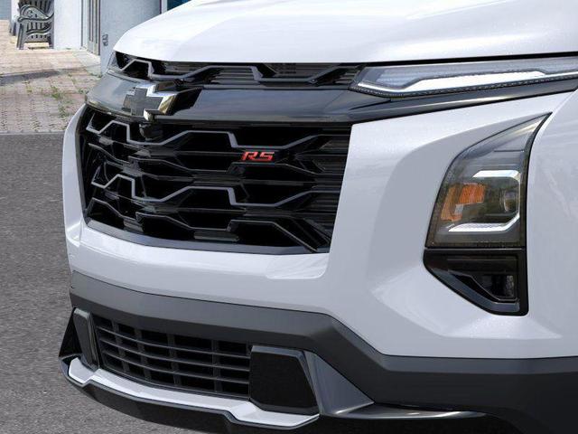 Photo of 2026 Polar White Tricoat Chevrolet Equinox