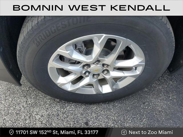 Photo of 2022 Northsky Blue Metallic Chevrolet Traverse