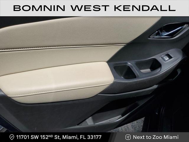Photo of 2022 Northsky Blue Metallic Chevrolet Traverse