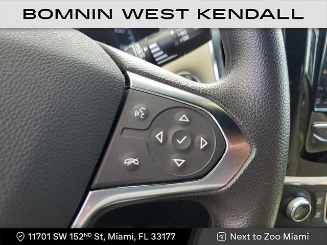 Photo of 2022 Northsky Blue Metallic Chevrolet Traverse