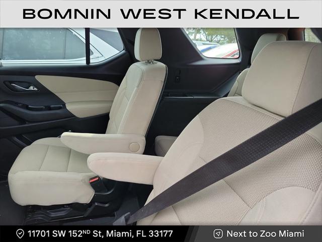 Photo of 2024 Sterling Gray Metallic Chevrolet Traverse