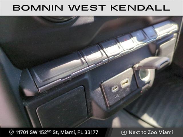 Photo of 2022 Black Chevrolet Silverado 1500