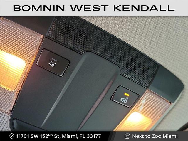 Photo of 2022 Passion Red Tintcoat Kia Sorento