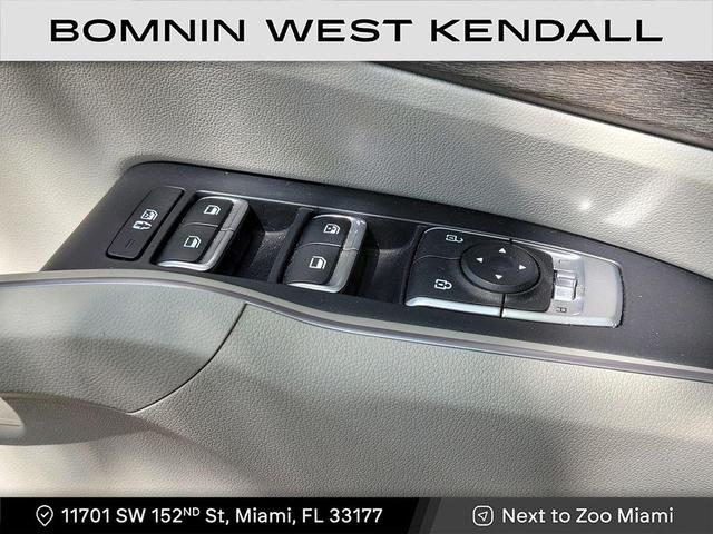 Photo of 2022 Passion Red Tintcoat Kia Sorento
