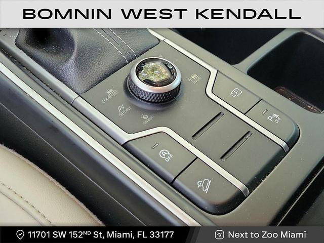 Photo of 2022 Passion Red Tintcoat Kia Sorento