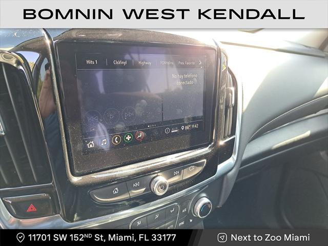 Photo of 2021 Silver Ice Metallic Chevrolet Traverse