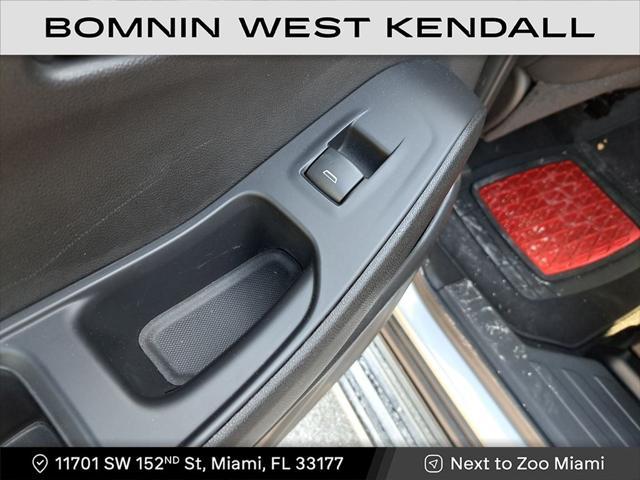 Photo of 2021 Silver Ice Metallic Chevrolet Traverse