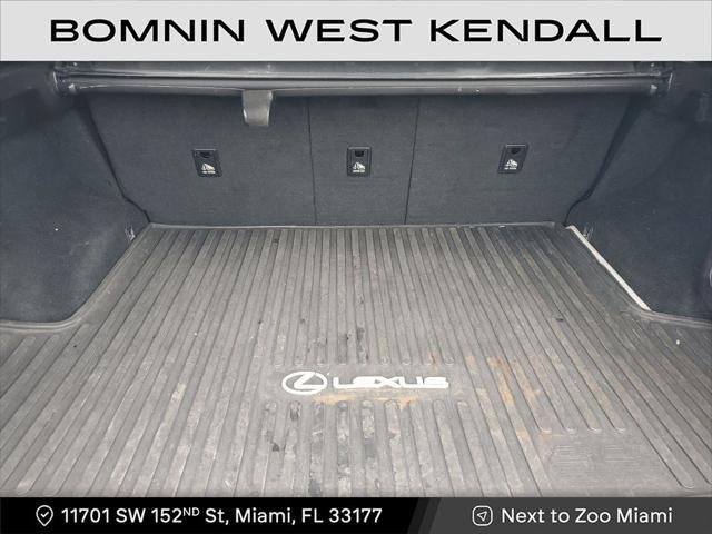 Photo of 2022 Ultra White Lexus RX 350