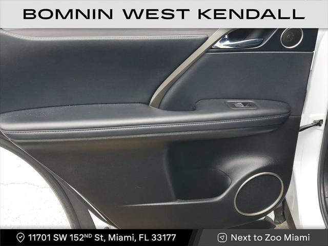 Photo of 2022 Ultra White Lexus RX 350