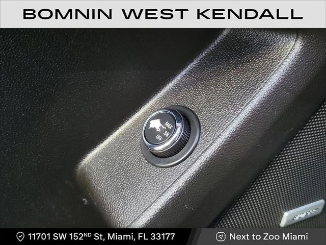 Photo of 2019 Mosaic Black Metallic Chevrolet Traverse
