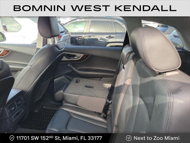 Photo of 2019 Gray Metallic Audi Q7