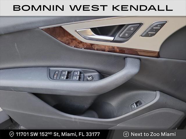 Photo of 2019 Gray Metallic Audi Q7
