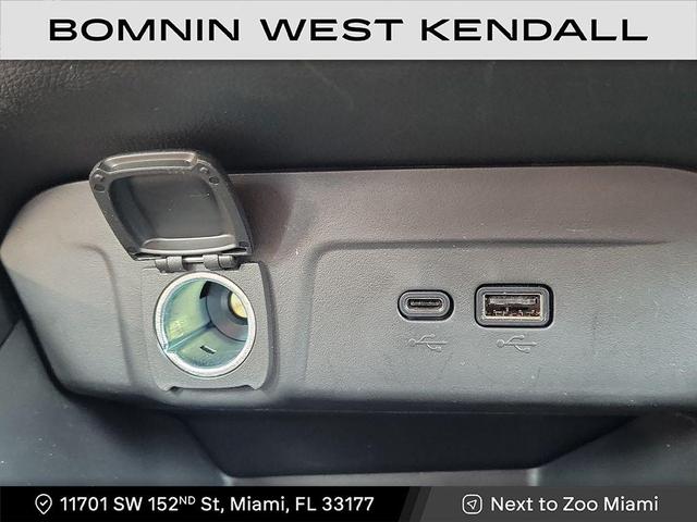 Photo of 2025 Summit White Chevrolet Trax