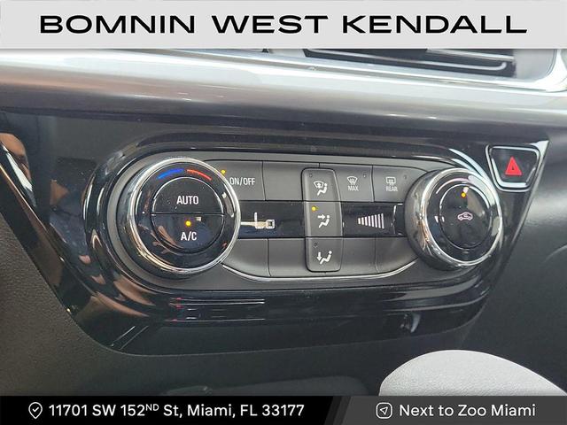 Photo of 2025 Summit White Chevrolet Trax