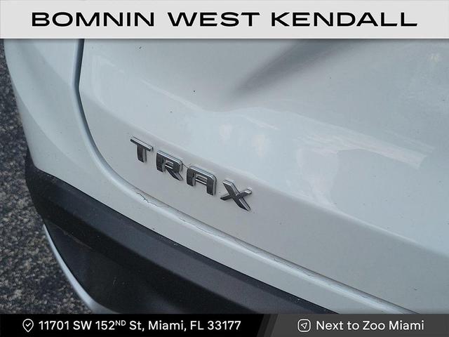 Photo of 2025 Summit White Chevrolet Trax