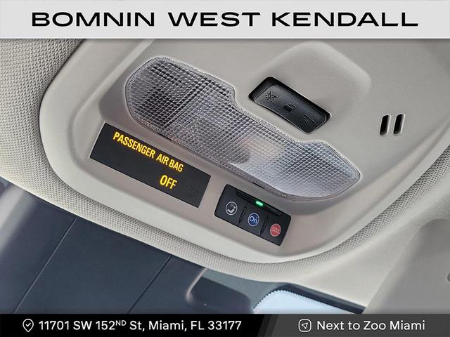 Photo of 2025 Summit White Chevrolet Trax