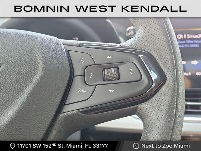 Photo of 2025 Summit White Chevrolet Trax