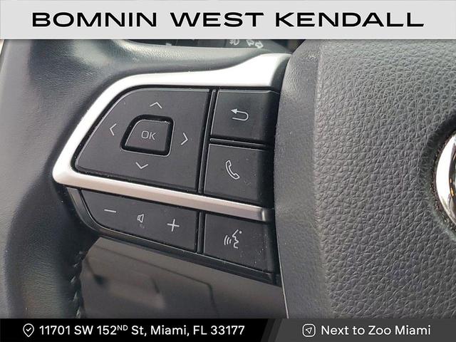 Photo of 2023 Midnight Black Metallic Toyota Highlander