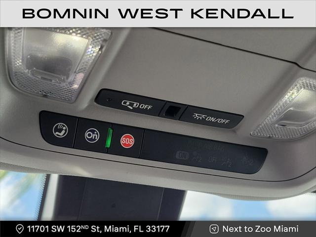Photo of 2022 Silver Ice Metallic Chevrolet Equinox