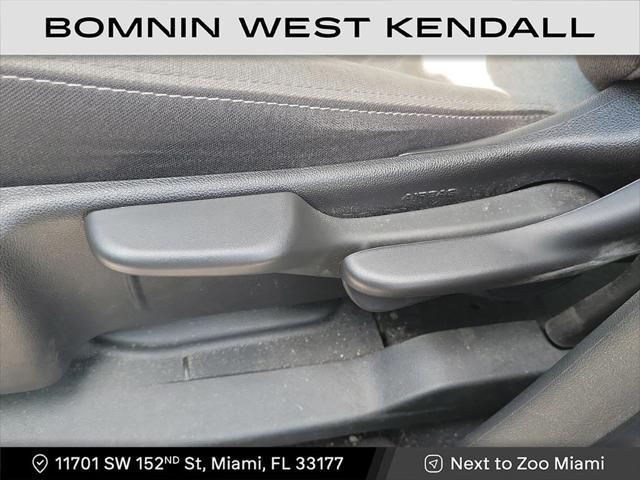 Photo of 2022 Silver Ice Metallic Chevrolet Equinox